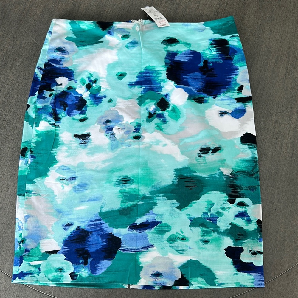 White House black market floral pencil skirt NWT sz 6